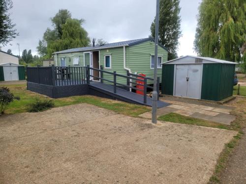 Great Houghton Resort | Static 6 Bed Caravan at Billing Aquadrome