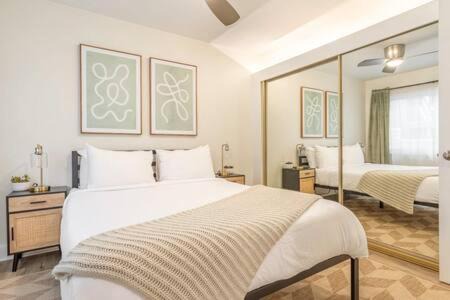 Sand Section Apartment | Stay around the corner from the Manhattan Beach Strand