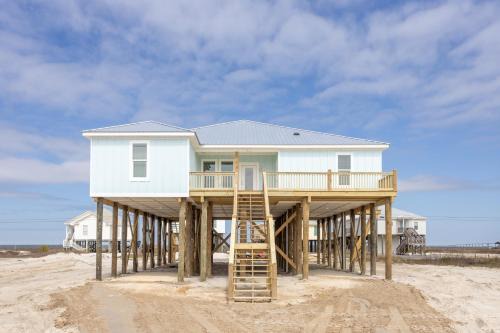 Dauphin Island House | Stay AWhile