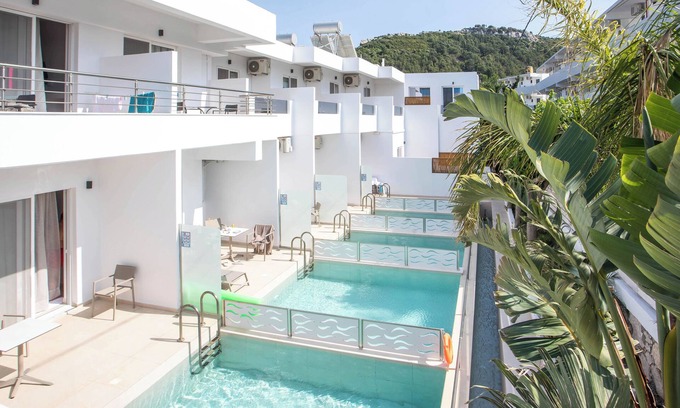 Faliraki Apartment | Stay Helios - Aparts & Pool Suites
