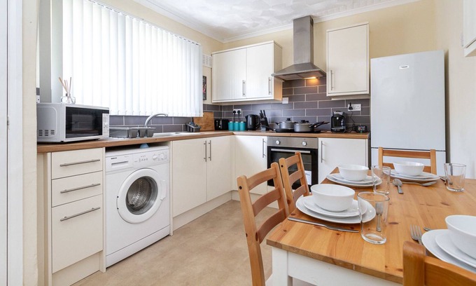 Cathays Apartment | Stay In Cardiff Cathay's Terrace Apartment