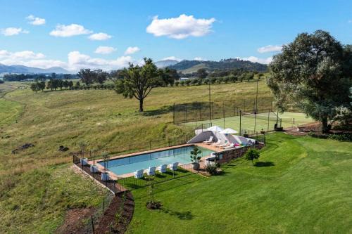 Burrundulla House | Stay in Mudgee The Grove, The Church, And Premium Private Homestead
