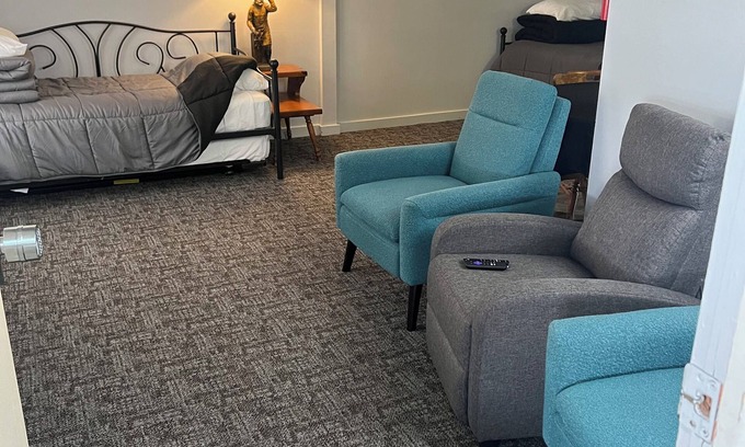 Gypsum Apartment | Stay in Paradise! Motel in Walleye Capital & close to Lake Erie Island ferries.