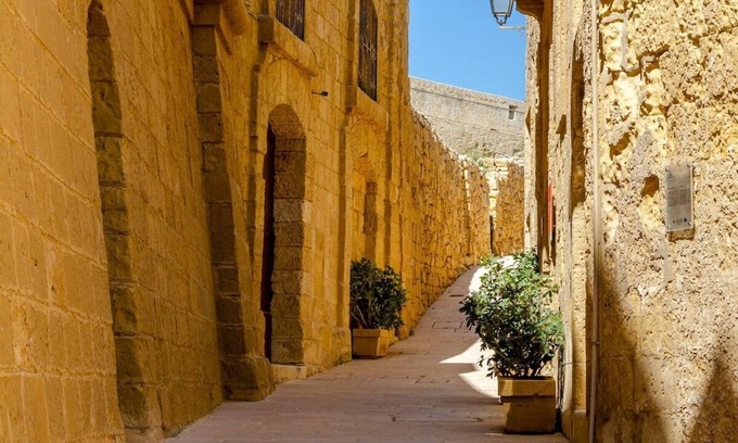 Victoria House | Stay inside the walls of Gozo Cittadella fortress