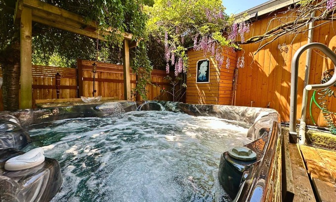 Wallingford House | Stay Rested - BHC