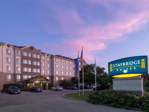 Franklin Hotel | Staybridge Suites Milwaukee Airport South by IHG