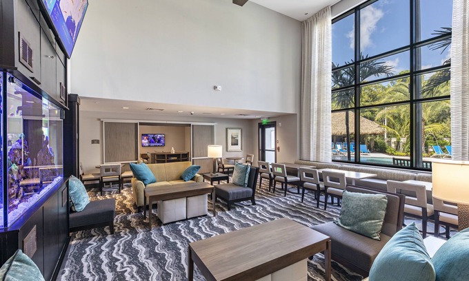Naples Hotel | Staybridge Suites Naples – Marco Island by IHG
