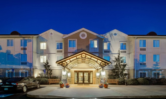 Mayfield Heights Hotel | Staybridge Suites Cleveland Mayfield Heights Beachwood by IHG