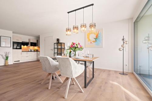 Friedrichshafen Apartment | STAYS Uferpark mit Privatstrand