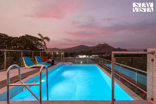 Lonavala Villa | StayVista at Nova Nest with Rooftop Pool