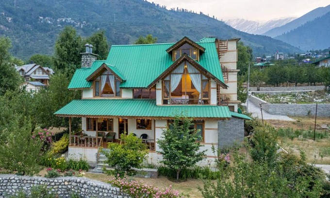 Chaupal Villa | StayVista at The Brook