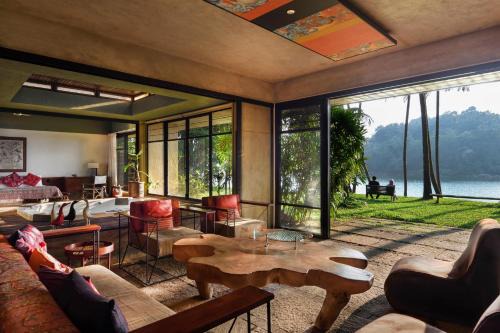 Kozhikode Villa | StayVista at Toya Toya River View