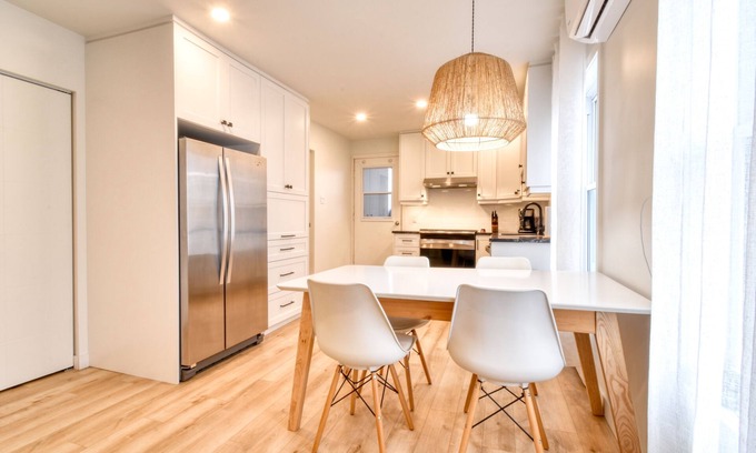 Duberger-Les Saules Apartment | Ste-foy, Apt.3 1/2 Avec Clim et Stationnement Hors rue
