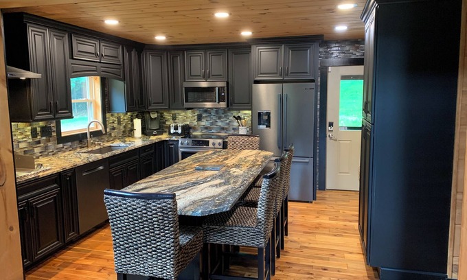 Canton Cabin | Steal Away Renovated Cabin