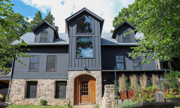 Branford Apartment | StedleyCreek! One bed-room apartment in the Stoney Creek area of Branford, CT.