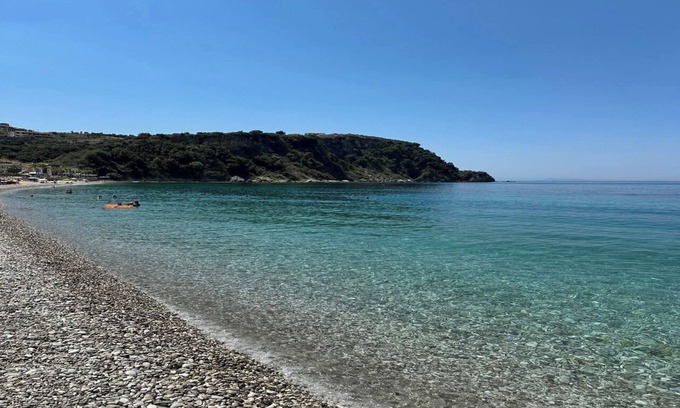 Himare Hotel | Stef & Stam