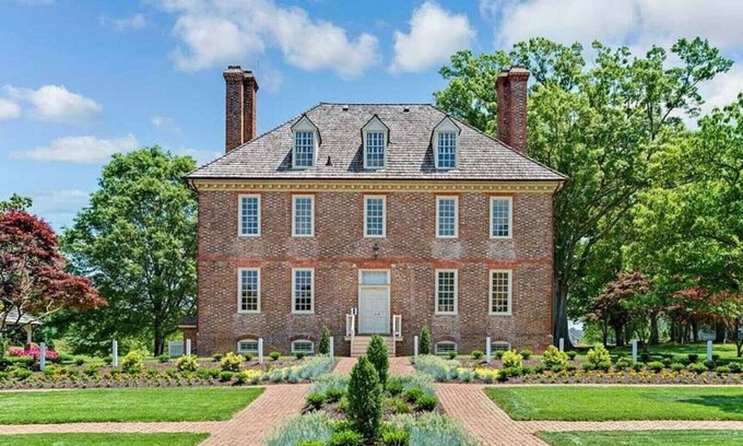 Berkeley Resort | Step into Colonial Charm at The Historic Powhatan Resort in Williamsburg - 2 Bd.