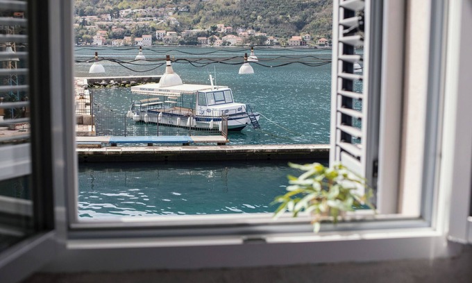 Kotor House | Step to Kotor Bay Guesthouse