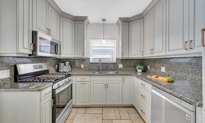 Lauderdale Beach House | Steps From Beach Quaint Cottage Heated Pool Sand Key Resldences
