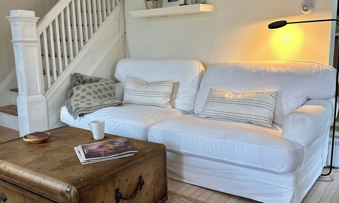 Sparkill House | Steps from the Hudson River- nCozy & Comfy sums up this 3 Bedroom 2 Bath home.