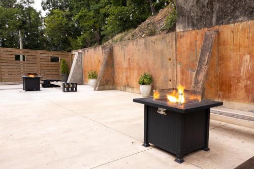 Hot Springs Apartment | Steps to Bathhouses, Historic Studio, KING BED, Room # 101