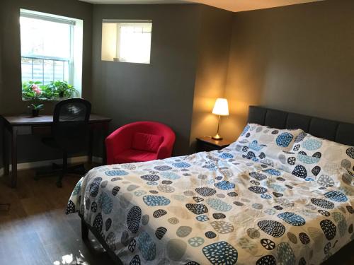 Truxton Circle Apartment | STEPS to CONVENTION CENTER, DOWNTOWN DC, METRO STATION: PRIVATE APARTMENT