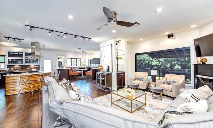 Houma Condo | Still Waters