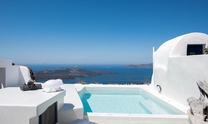 Fira House | Stilvi Suite