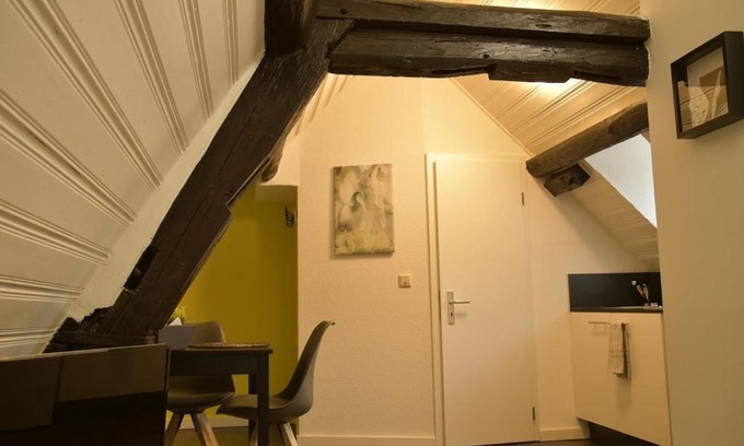 Hoehr-Grenzhausen Apartment | Stilvolle Altbauwohnung, Apartment Träum & schön