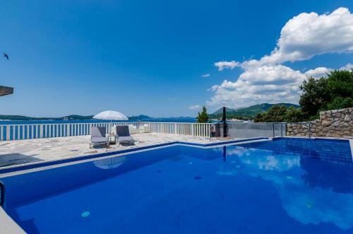 Lozica Apartment | Stone Apartments