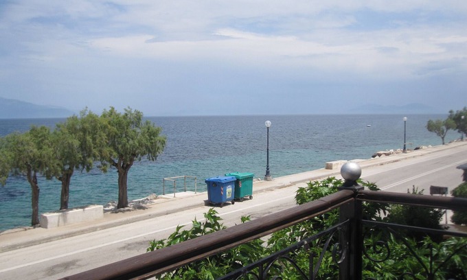 Evrostina House | Stone House by the sea