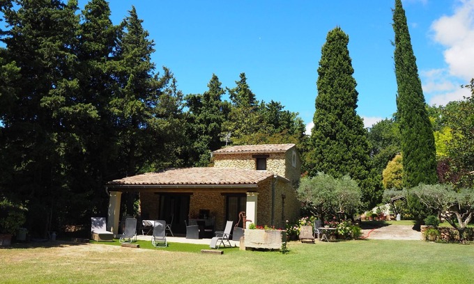 Bedarrides House | Stone House near Châteauneuf-du-Pape Vineyards