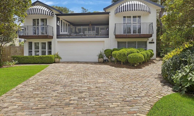 North Avoca House | Stones throw to stunning North Avoca Beach