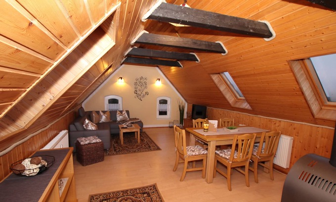 Altkalen Apartment | Storchennest - holiday apartment for 5 people