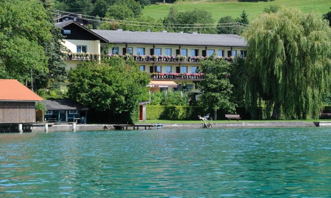 Weyregg am Attersee Hotel | Strandhotel