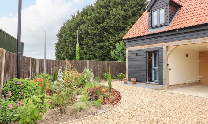 Wisbech House | Strawberry Fields Annex