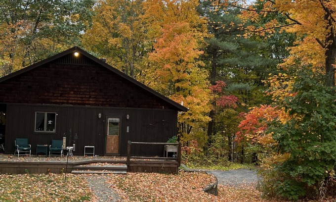Saratoga Springs House | Streamside Saratoga