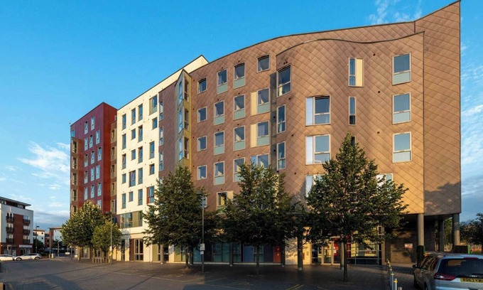 Ipswich Apartment | Student Only Athena Hall
