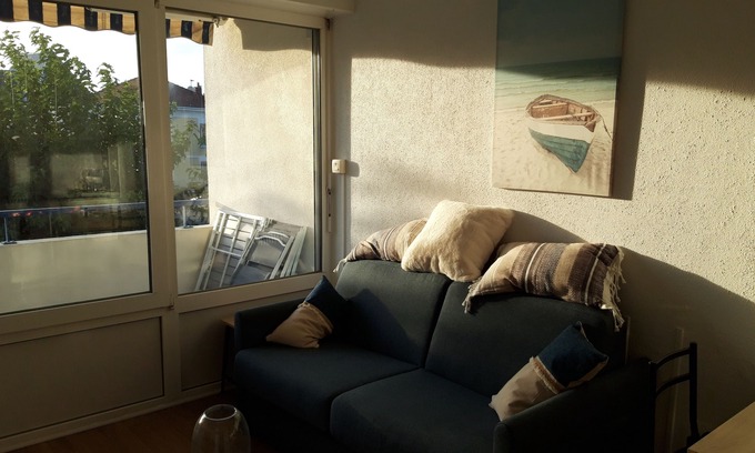 Port District Apartment | Studio 30 Mètres de la Plage