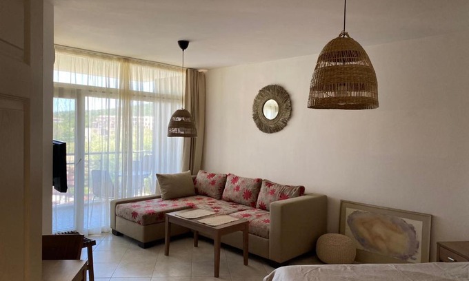 Sozopol Apartment | STUDIO 31 South Pearl Homes