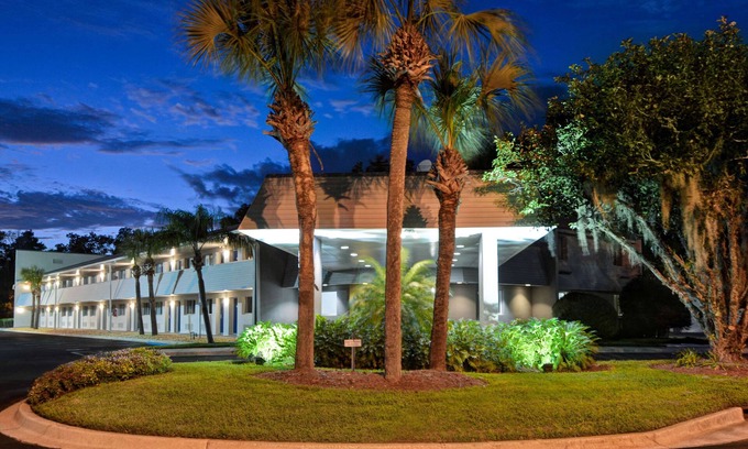 Southside Hotel | Studio 6 Jacksonville, FL - Baymeadows