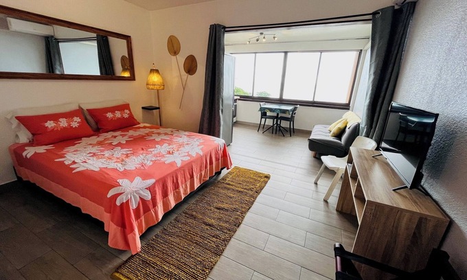 Pa'ofa'i Apartment | Studio Anaiti - Calme, proche centre-ville, ferry & aéroport.