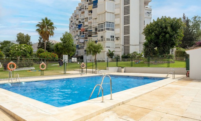 La Cala del Moral Apartment | Studio Apartment with Shared Pool, Wi-Fi and Air Conditioning