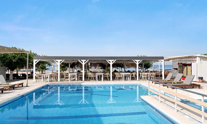 Pidima Kyras Apartment | Studio Apartment 'Iguana 6' with Sea View, Wi-Fi and Air Conditioning