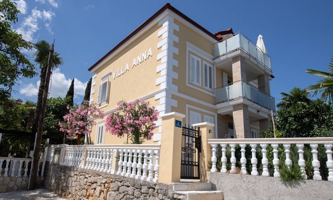 Ika Apartment | Studio apartment in Ika with Balcony, Air condition, WIFI, Washing machine (5025-3)