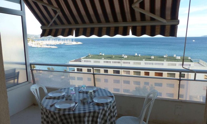 Le Lavandou Apartment | Studio avec Vue Mer, Terrasse, Climatisation et Parking au Lavandou - FR-1-308-161