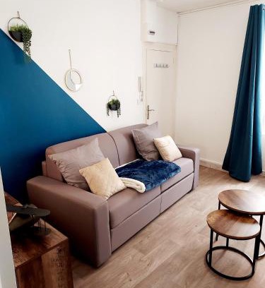 Neris-les-Bains Apartment | Studio B aux pieds des Thermes