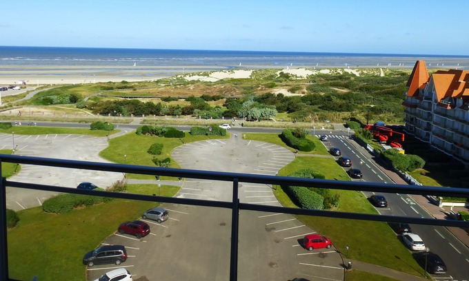 Le Touquet-Paris-Plage Hotel | STUDIO BEAUTIFUL SEA VIEW, top floor with terrace, perfectly located.
