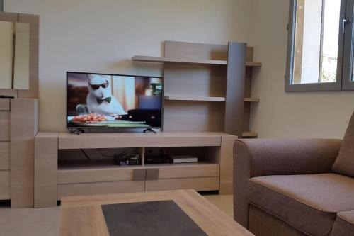 Saint-Marcel-les-Valence Apartment | Studio climatisé avec terrasse, fibre et Wi FI .
