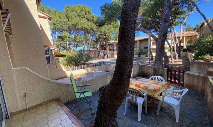 La Franqui-Plage Apartment | Studio Cabine 4 Pers, Terrasse, Parking Privé, Proche Plage et Commerces, La Franqui - FR-1-81-585
